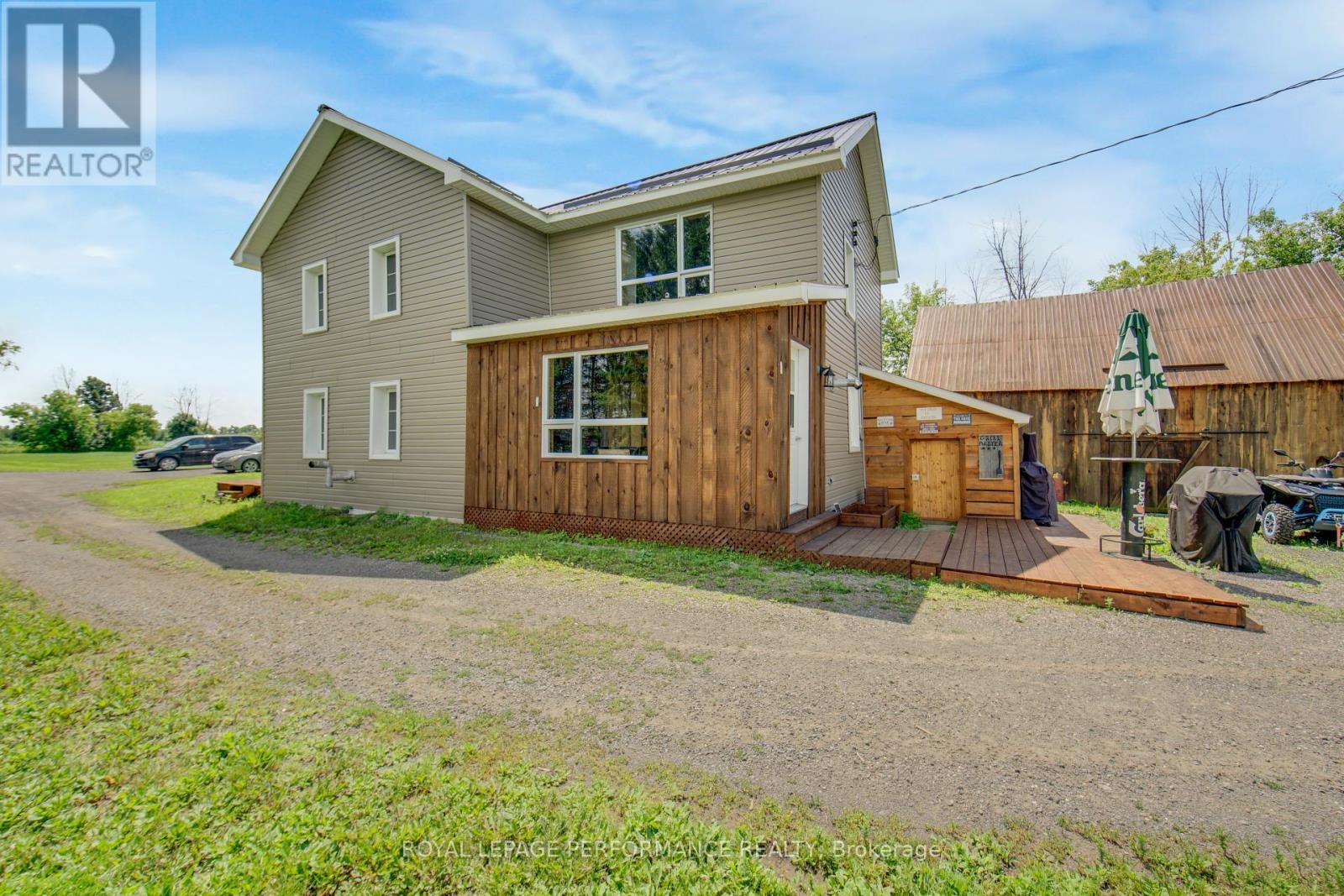 












961 BOUNDARY ROAD N

,
Alfred and Plantagenet,




Ontario
K0B1C0


