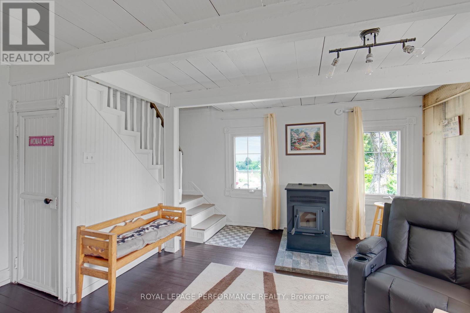 












961 BOUNDARY ROAD N

,
Alfred and Plantagenet,




Ontario
K0B1C0

