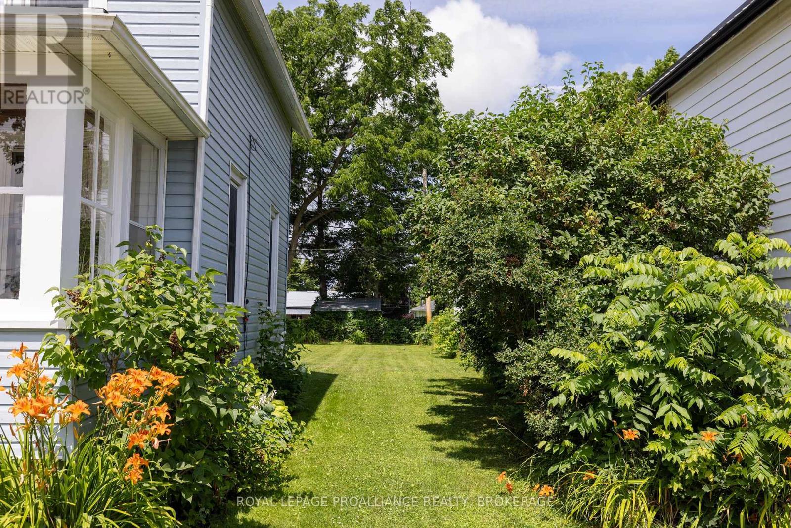 












420 GARDEN STREET

,
Gananoque,




Ontario
K7G1J7

