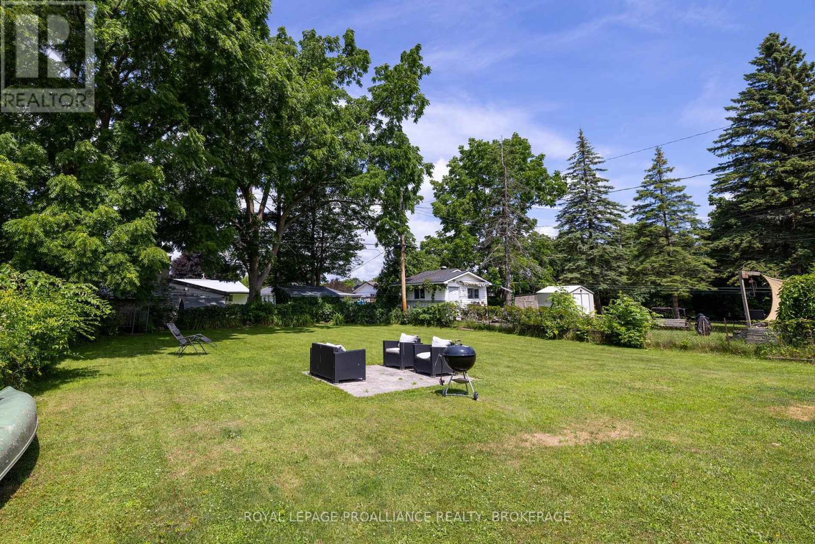 












420 GARDEN STREET

,
Gananoque,




Ontario
K7G1J7

