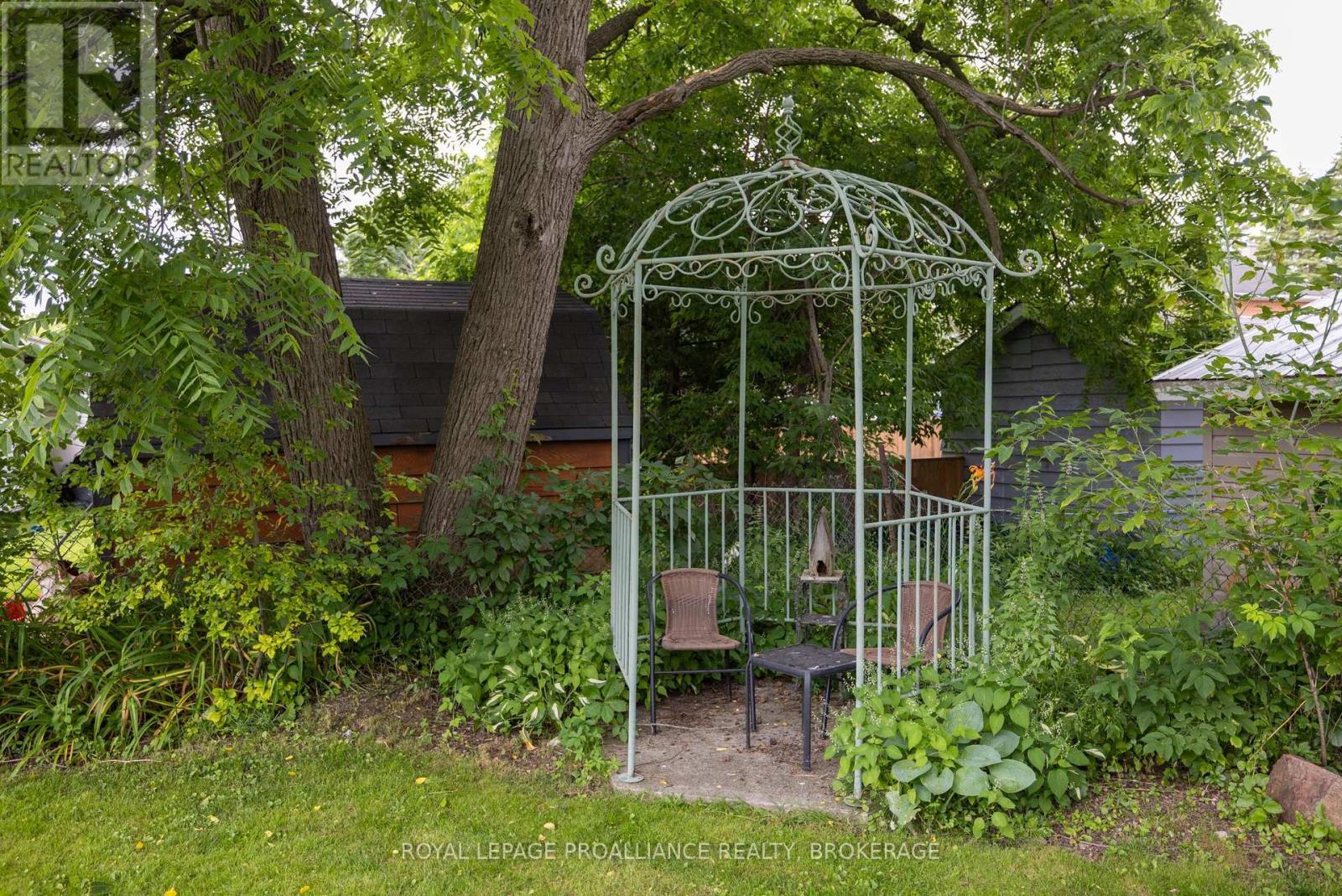 












420 GARDEN STREET

,
Gananoque,




Ontario
K7G1J7

