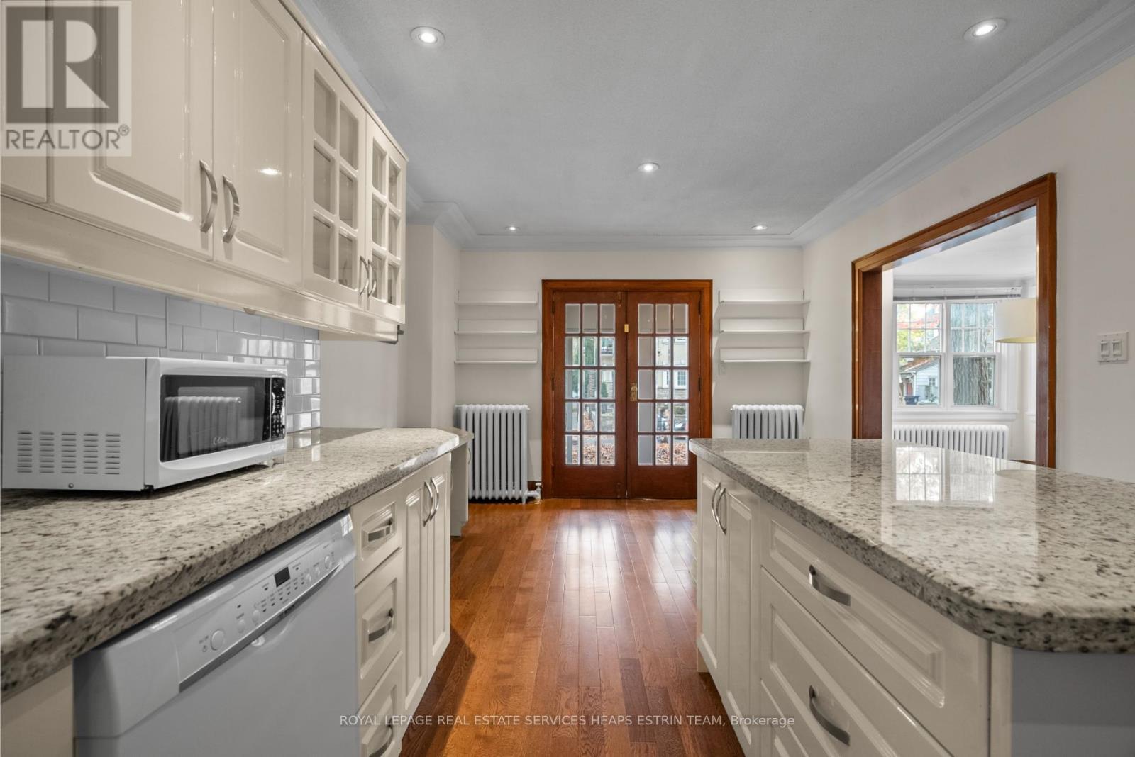 












MAIN - 88 WELLAND AVENUE

,
Toronto,




Ontario
M4T2J2


