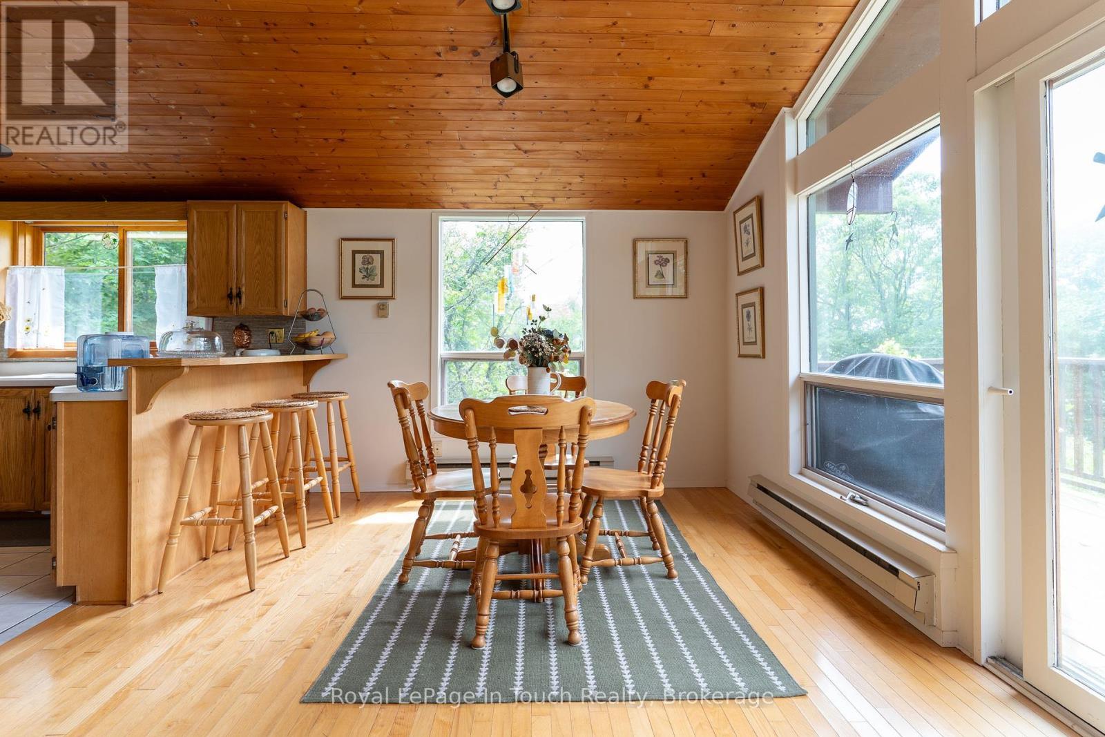 












3098 ISLAND 1040

,
Georgian Bay (Baxter),




Ontario
P0E1E0

