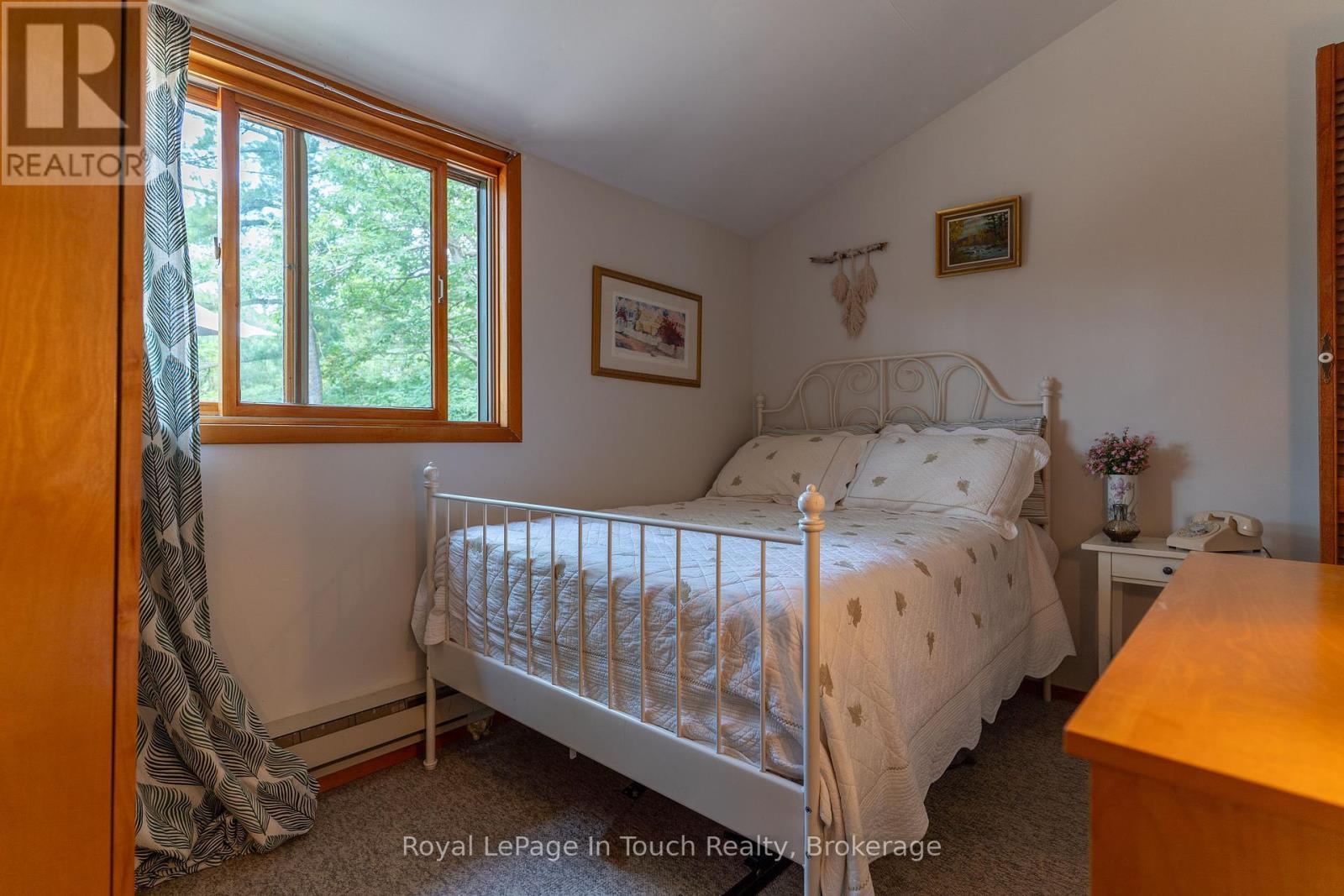 












3098 ISLAND 1040

,
Georgian Bay (Baxter),




Ontario
P0E1E0

