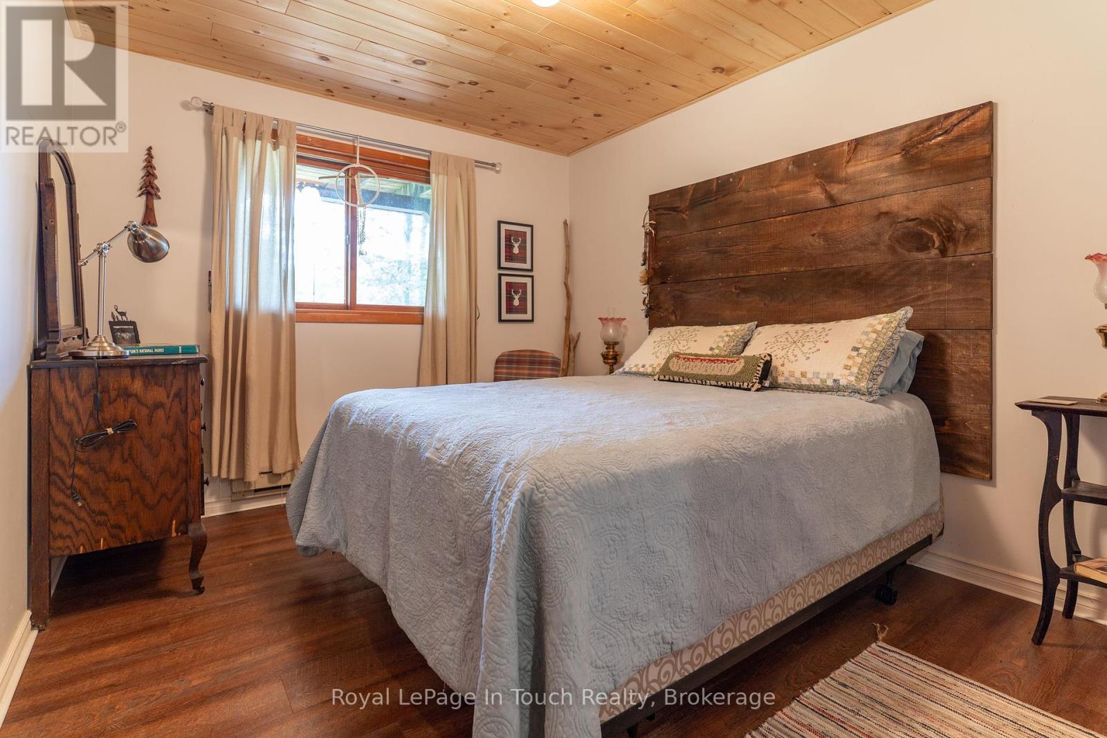 












3098 ISLAND 1040

,
Georgian Bay (Baxter),




Ontario
P0E1E0

