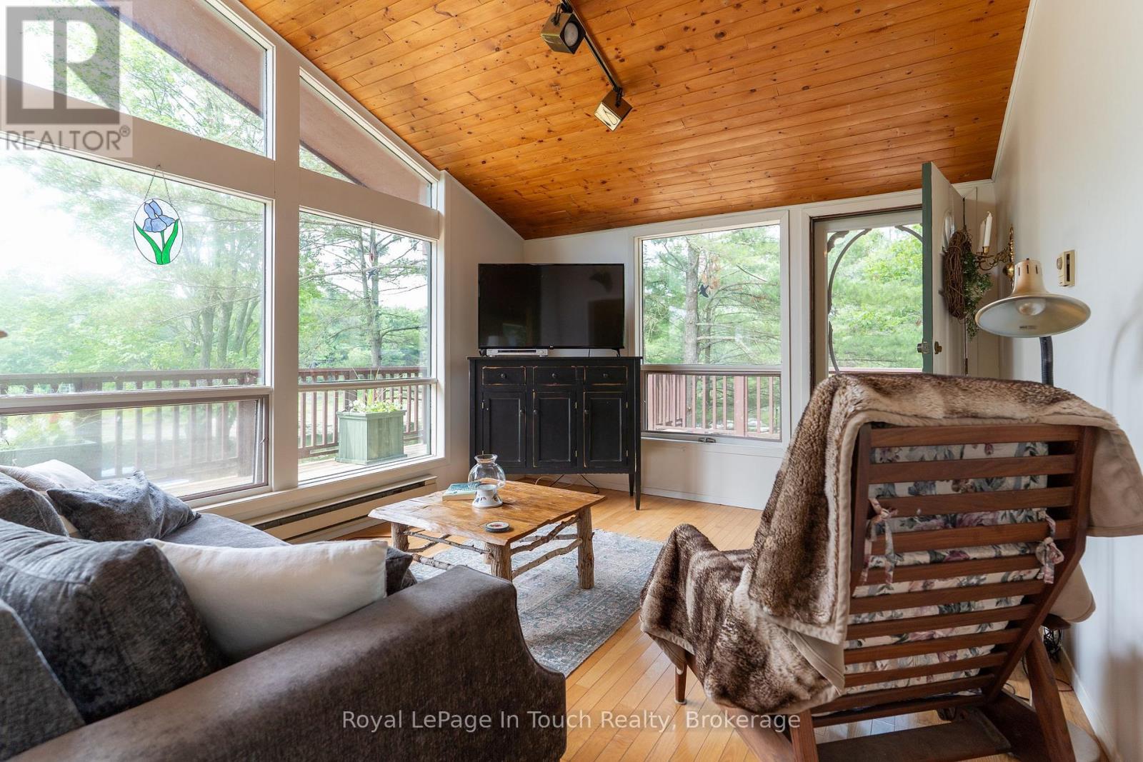 












3098 ISLAND 1040

,
Georgian Bay (Baxter),




Ontario
P0E1E0

