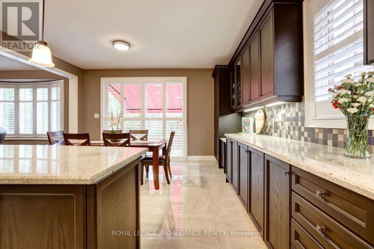 












497 CUSICK CIRCLE

,
Milton (HA Harrison),




Ontario
L9T0M9

