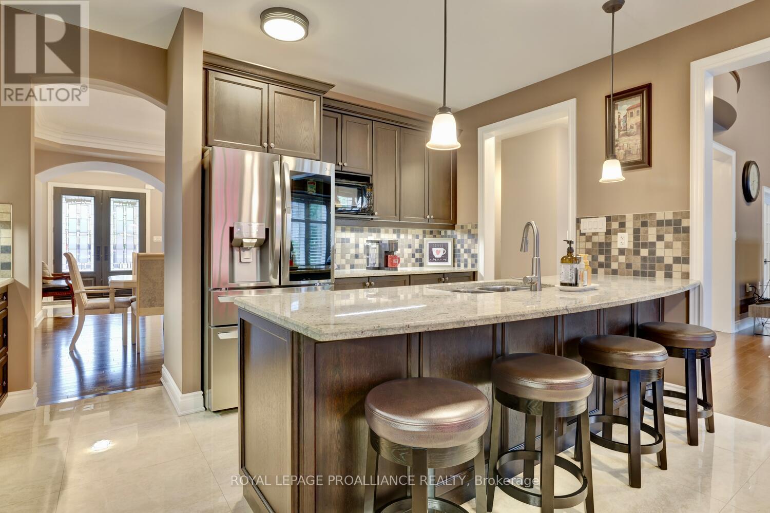 












497 CUSICK CIRCLE

,
Milton (HA Harrison),




Ontario
L9T0M9

