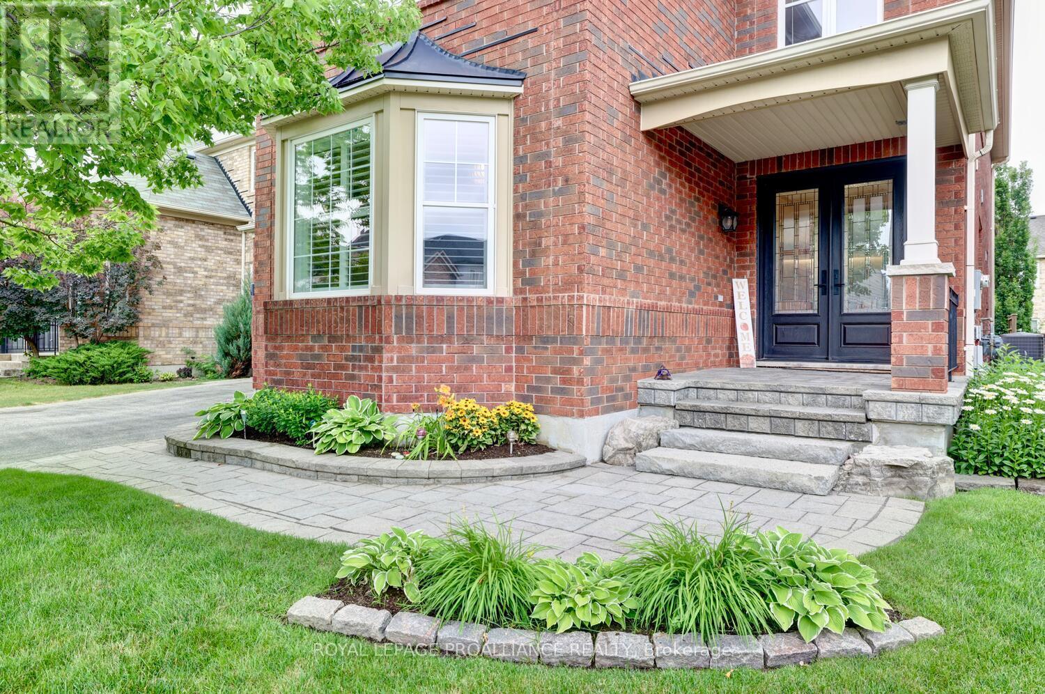 












497 CUSICK CIRCLE

,
Milton (HA Harrison),




Ontario
L9T0M9

