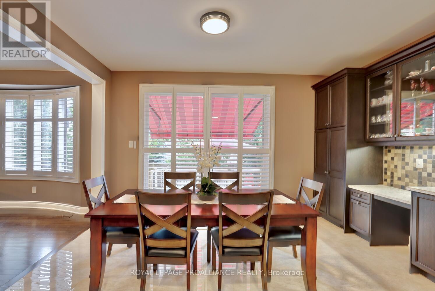 












497 CUSICK CIRCLE

,
Milton (HA Harrison),




Ontario
L9T0M9

