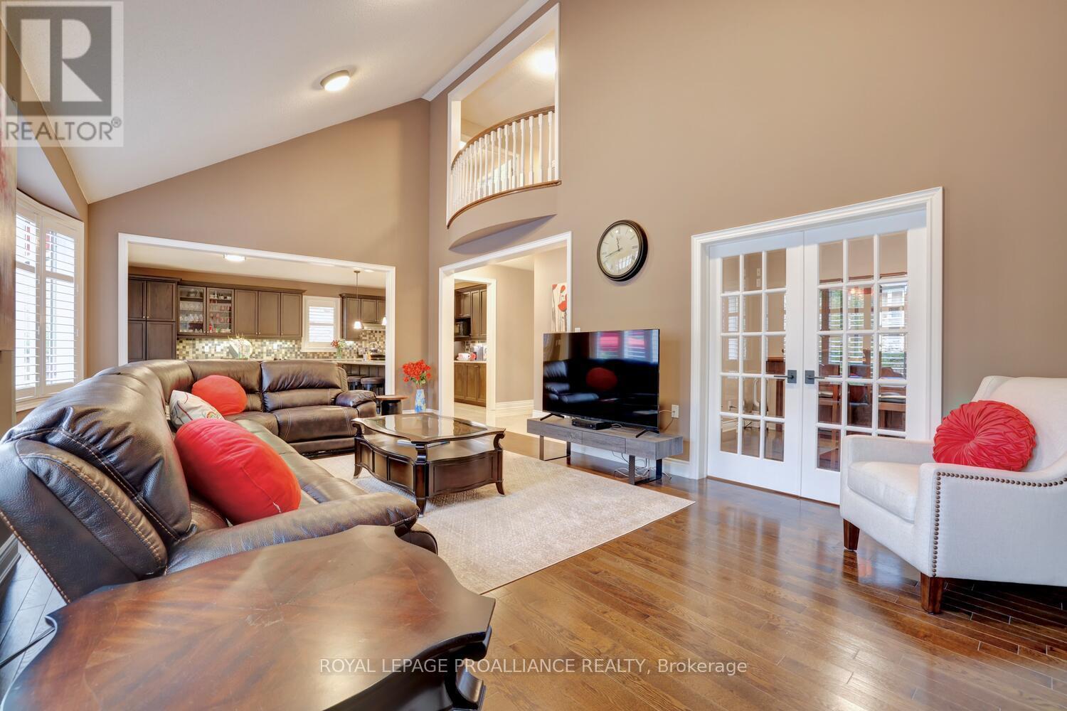 












497 CUSICK CIRCLE

,
Milton (HA Harrison),




Ontario
L9T0M9

