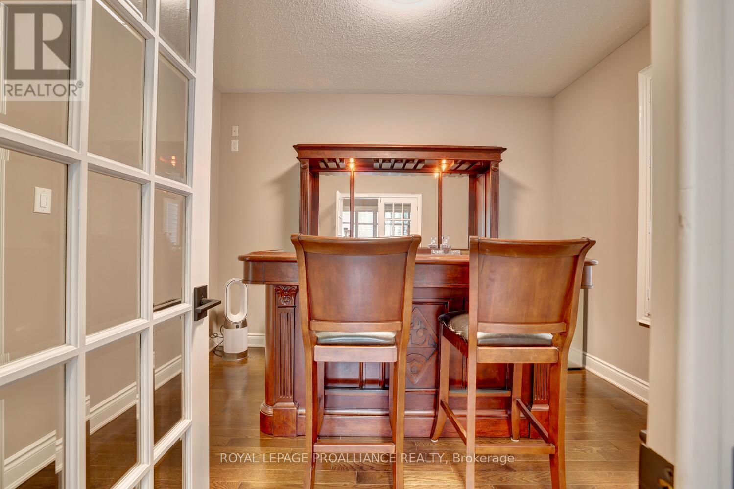 












497 CUSICK CIRCLE

,
Milton (HA Harrison),




Ontario
L9T0M9

