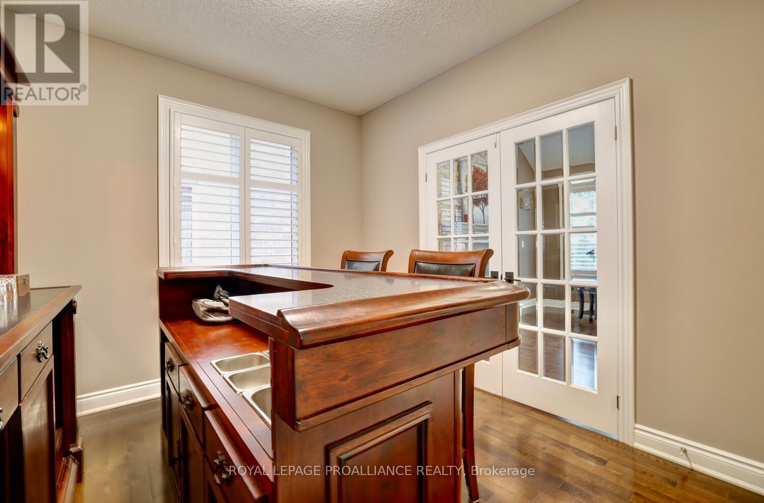 












497 CUSICK CIRCLE

,
Milton (HA Harrison),




Ontario
L9T0M9

