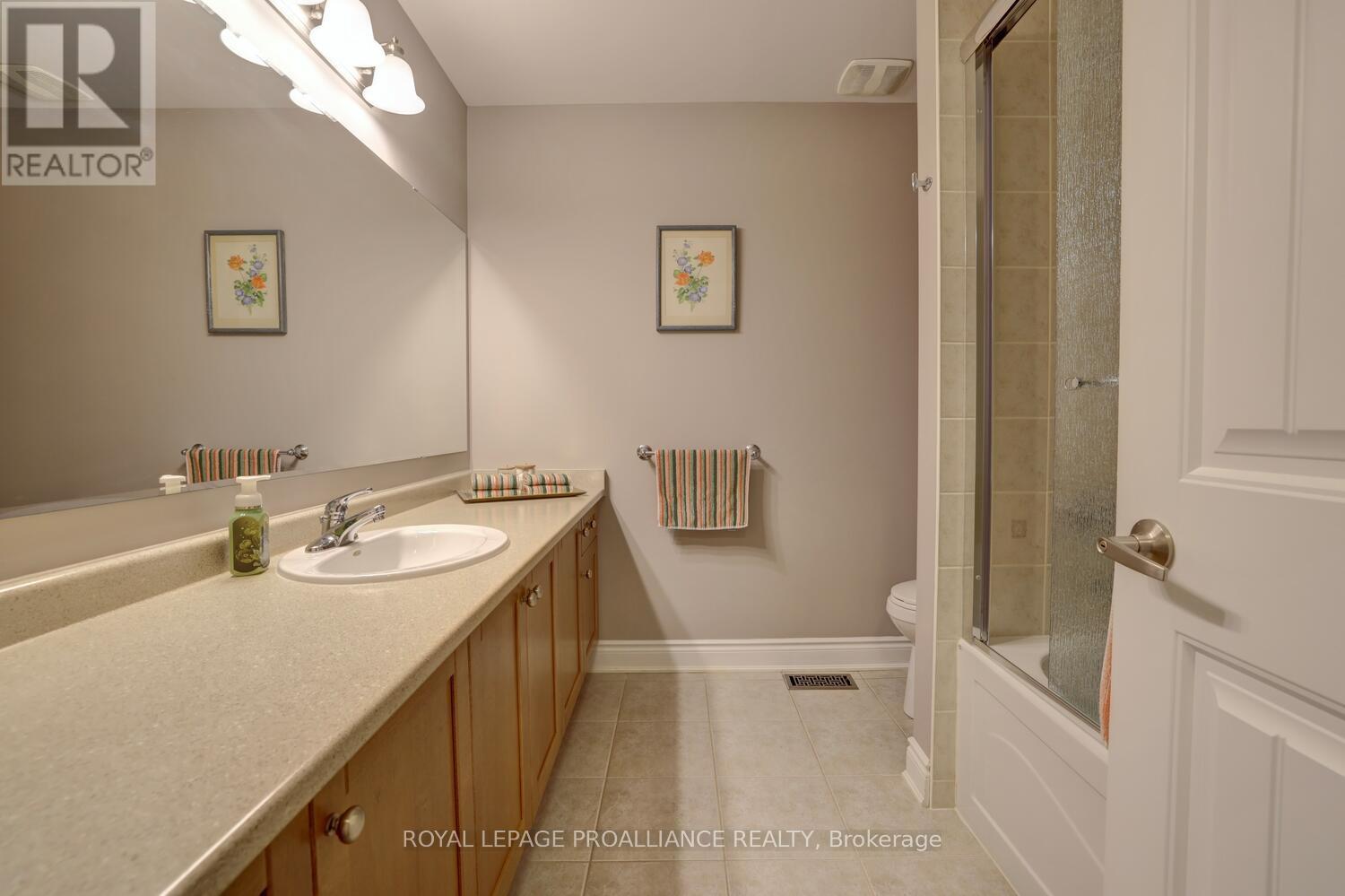 












497 CUSICK CIRCLE

,
Milton (HA Harrison),




Ontario
L9T0M9

