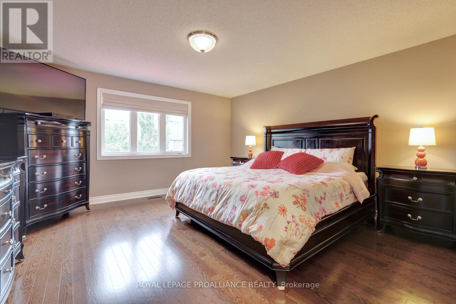 












497 CUSICK CIRCLE

,
Milton (HA Harrison),




Ontario
L9T0M9

