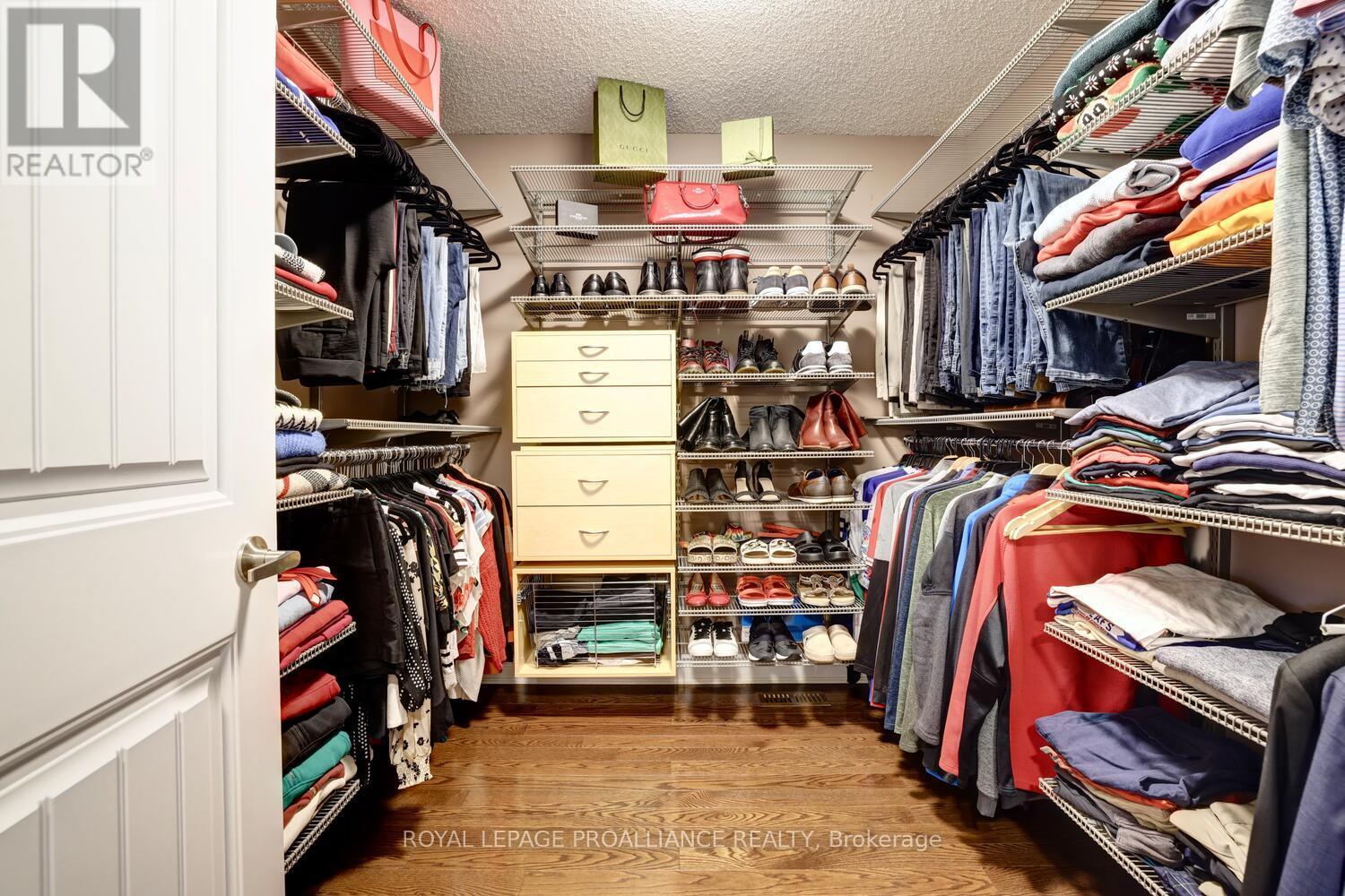 












497 CUSICK CIRCLE

,
Milton (HA Harrison),




Ontario
L9T0M9

