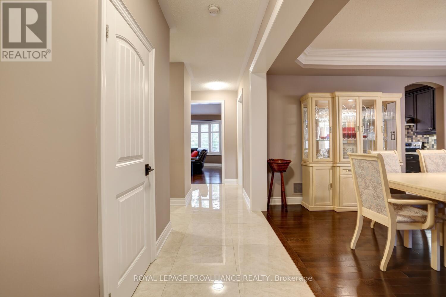 












497 CUSICK CIRCLE

,
Milton (HA Harrison),




Ontario
L9T0M9

