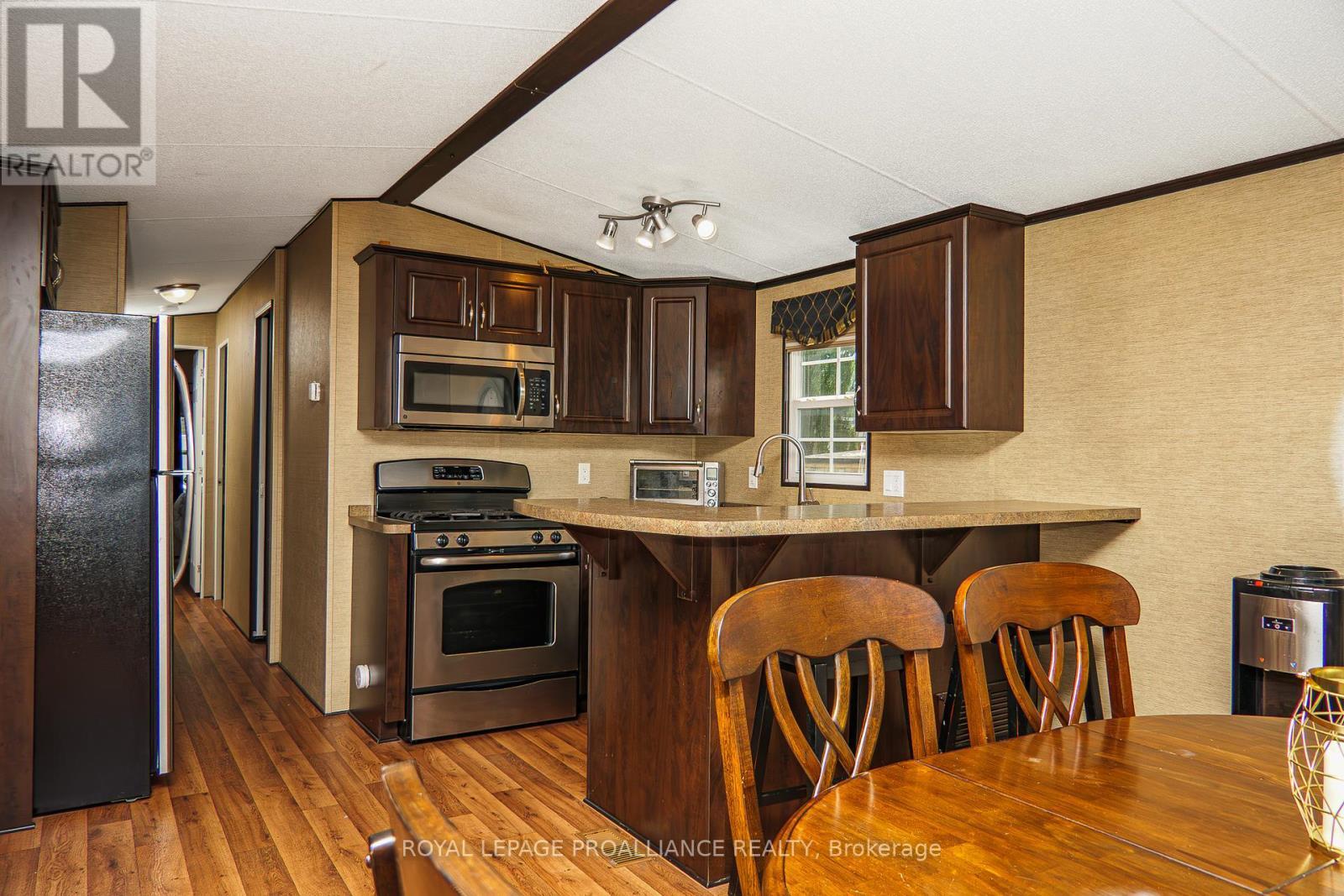












13 BEACH VIEW LANE - 486 COUNTY ROAD 18

,
Prince Edward County (Athol Ward),




Ontario
K0K1P0

