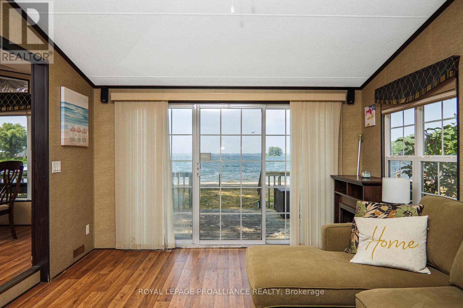 












13 BEACH VIEW LANE - 486 COUNTY ROAD 18

,
Prince Edward County (Athol Ward),




Ontario
K0K1P0

