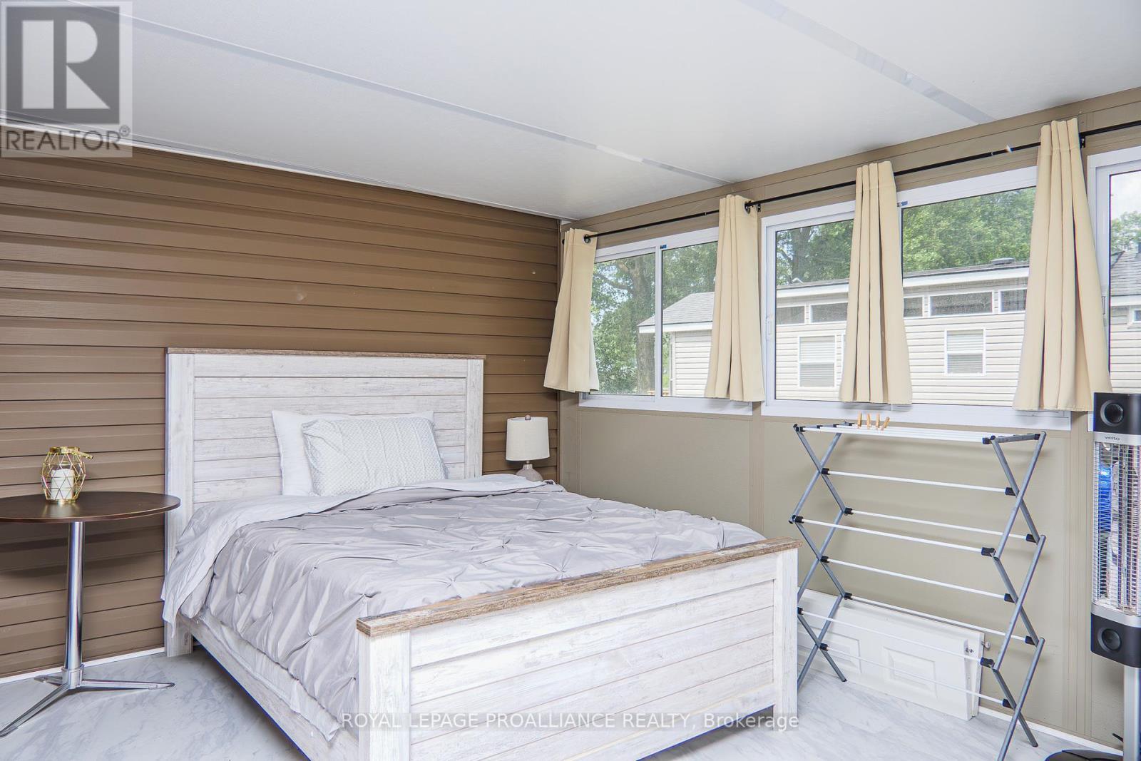 












13 BEACH VIEW LANE - 486 COUNTY ROAD 18

,
Prince Edward County (Athol Ward),




Ontario
K0K1P0

