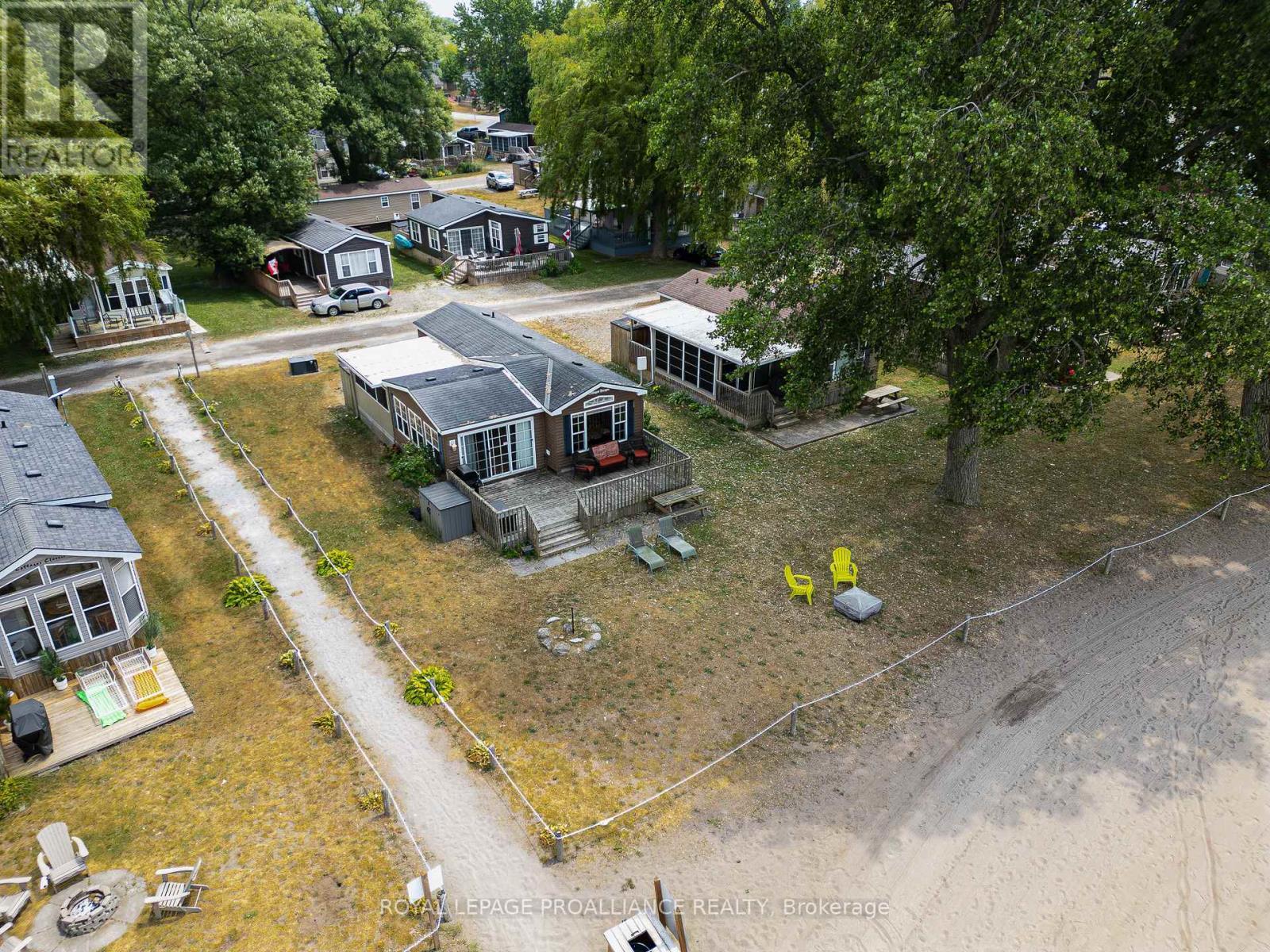 












13 BEACH VIEW LANE - 486 COUNTY ROAD 18

,
Prince Edward County (Athol Ward),




Ontario
K0K1P0

