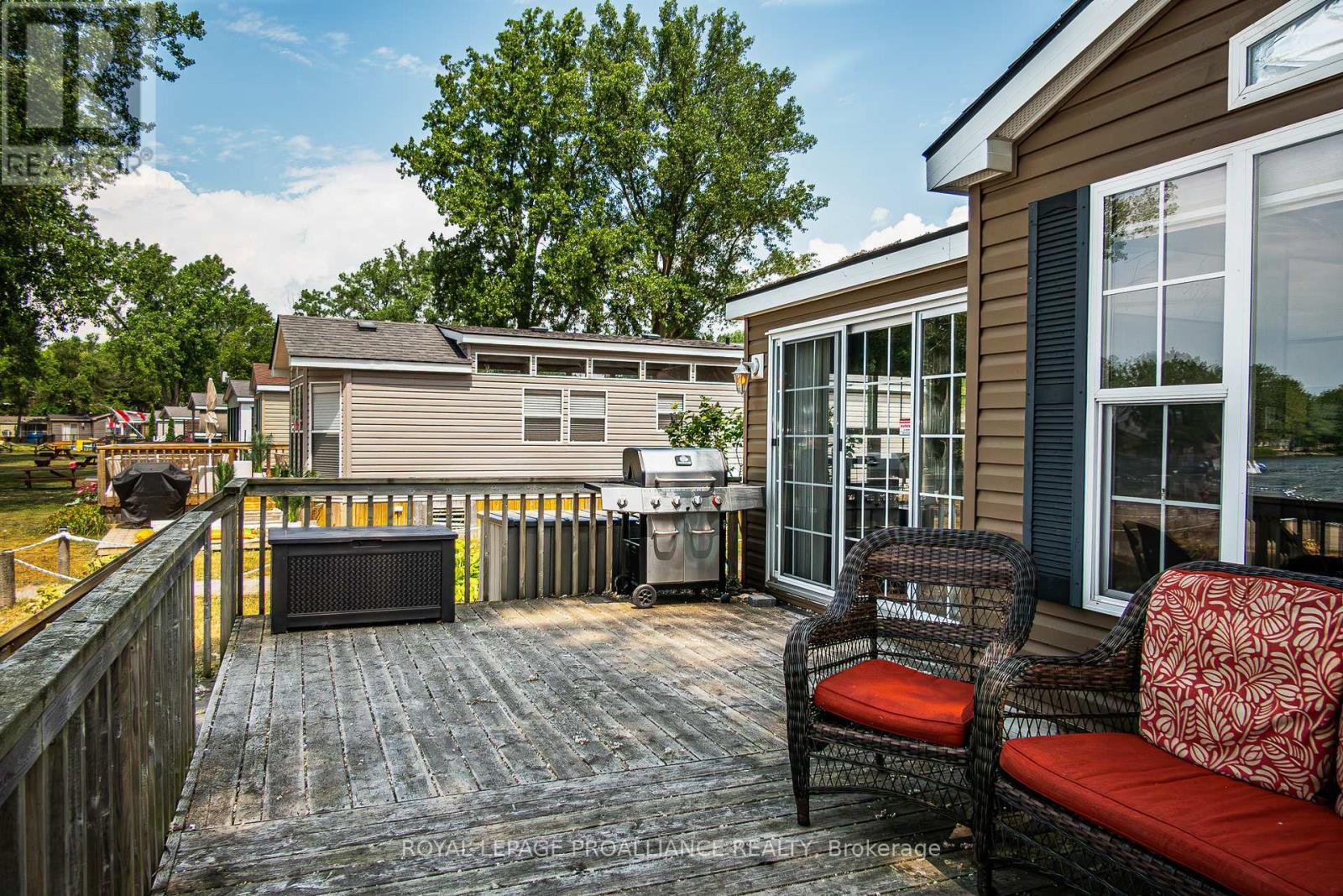 












13 BEACH VIEW LANE - 486 COUNTY ROAD 18

,
Prince Edward County (Athol Ward),




Ontario
K0K1P0

