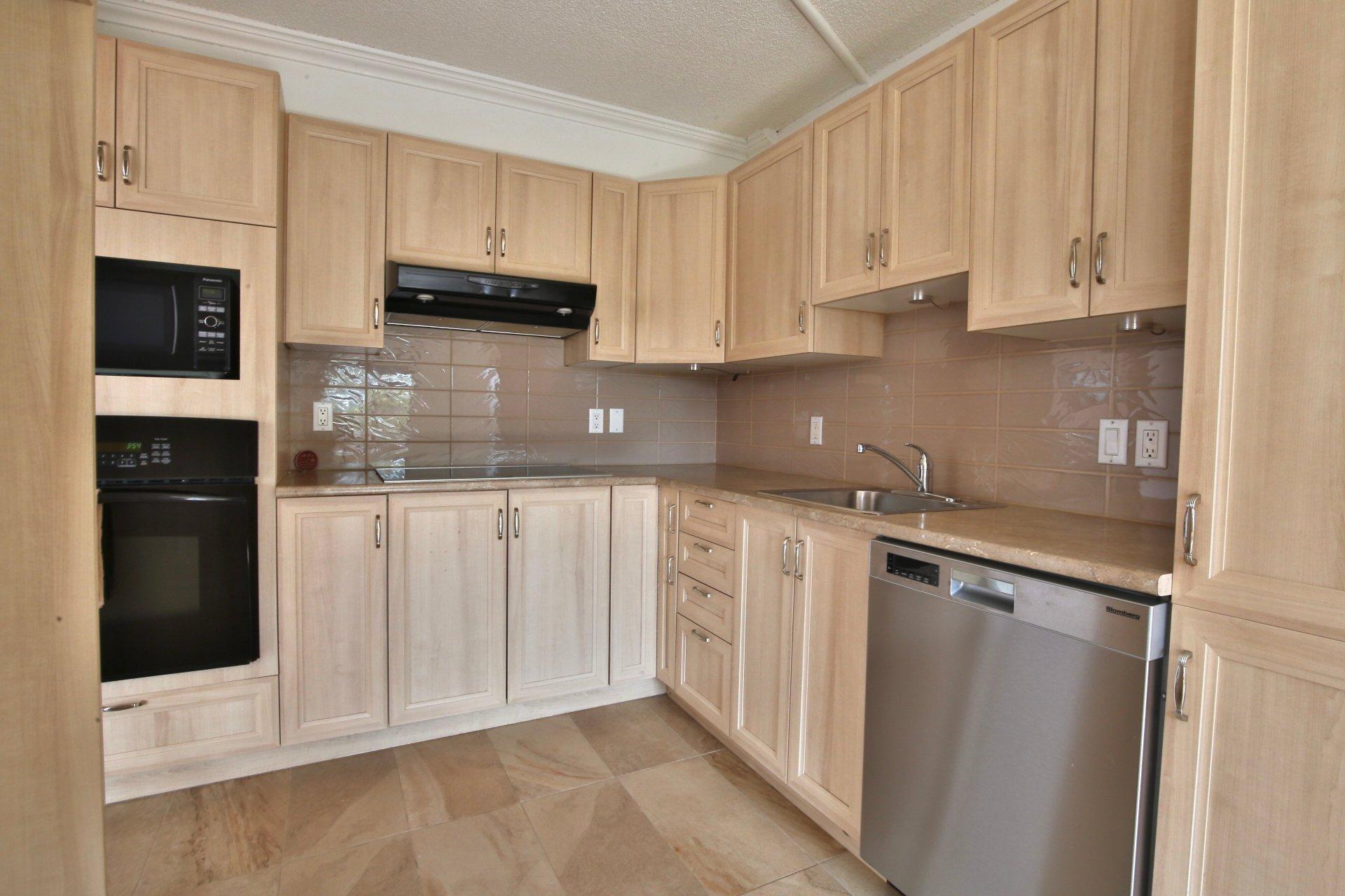 









51


Place Charles-Le Moyne

, T301,
Longueuil (Le Vieux-Longueuil),




QC
J4K5G6

