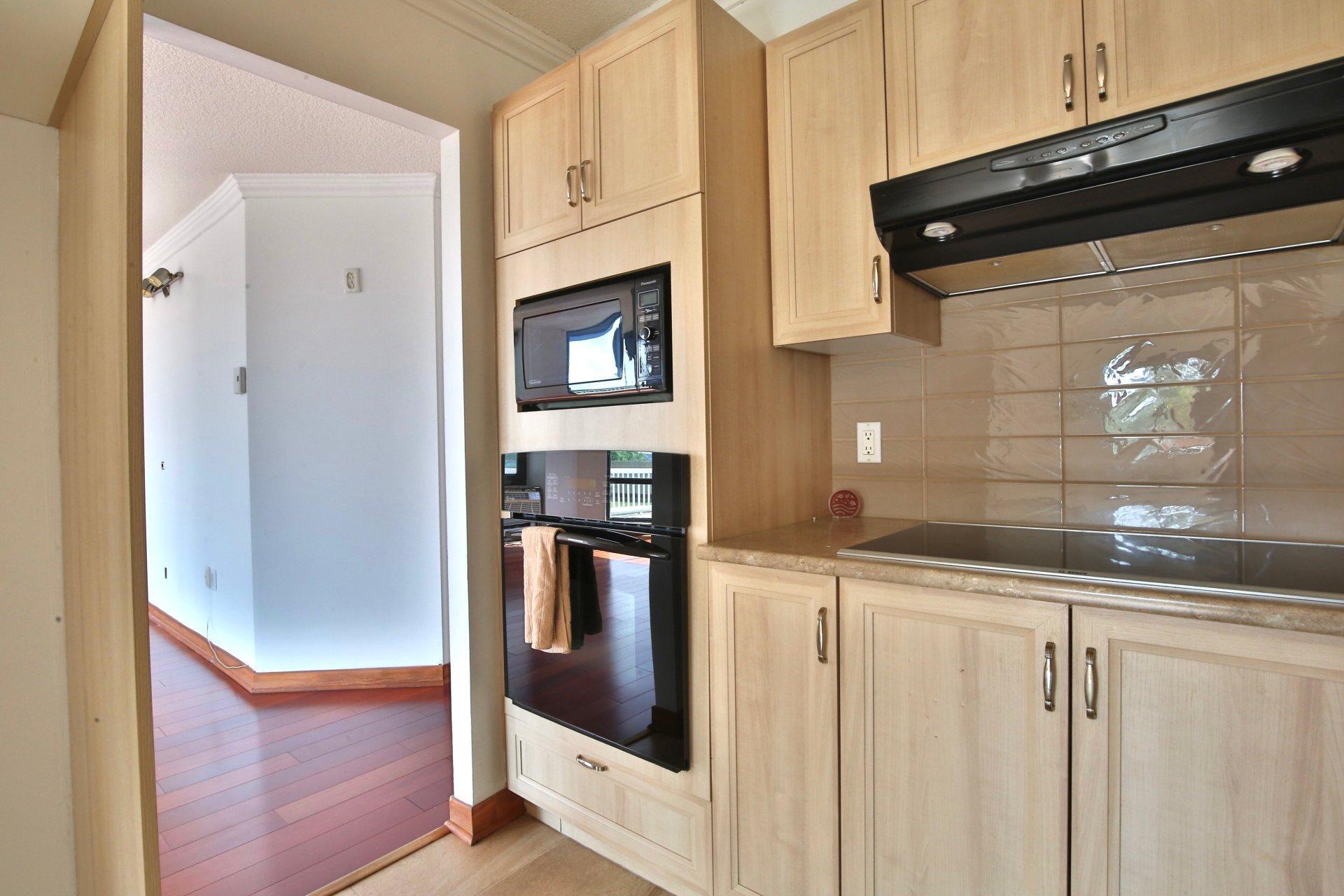 









51


Place Charles-Le Moyne

, T301,
Longueuil (Le Vieux-Longueuil),




QC
J4K5G6

