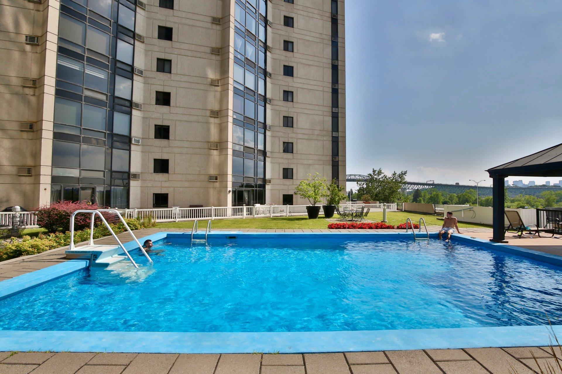 









51


Place Charles-Le Moyne

, T301,
Longueuil (Le Vieux-Longueuil),




QC
J4K5G6

