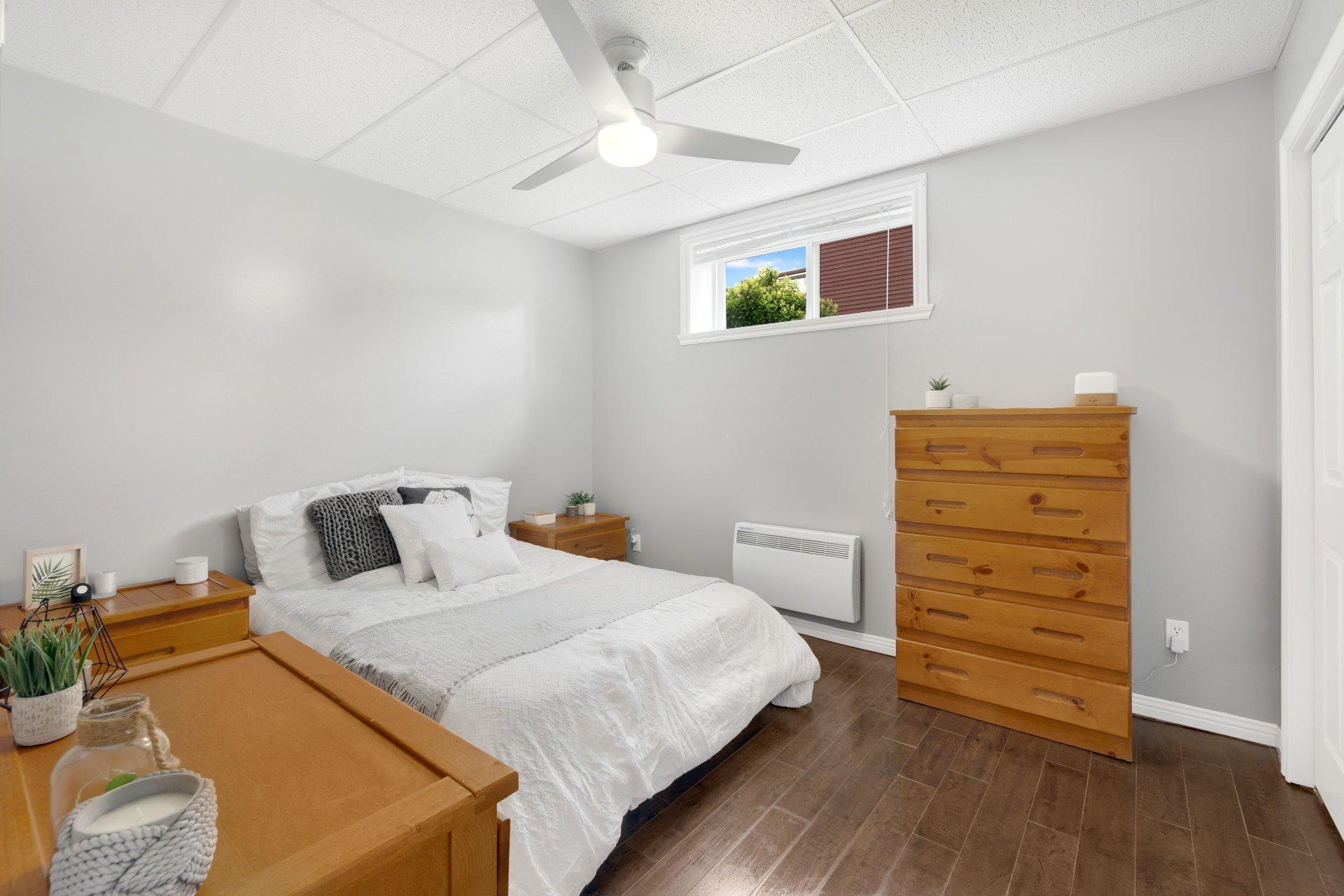 









3430

 - 3432


Rue Générations

,
Sherbrooke (Brompton/Rock Forest/Saint-Élie/Deauville),




QC
J1N0P9

