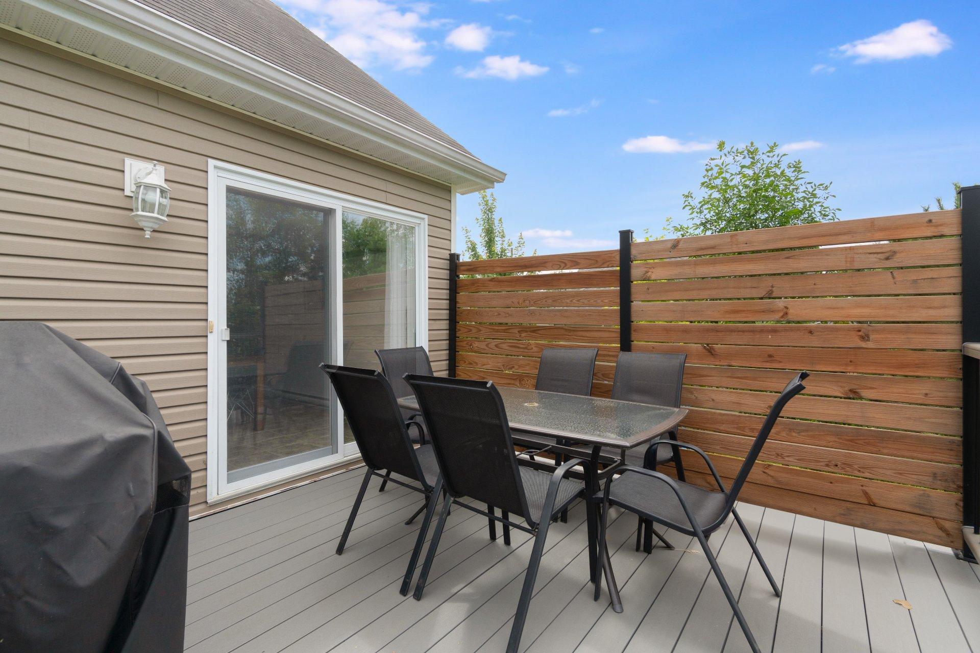 









3430

 - 3432


Rue Générations

,
Sherbrooke (Brompton/Rock Forest/Saint-Élie/Deauville),




QC
J1N0P9

