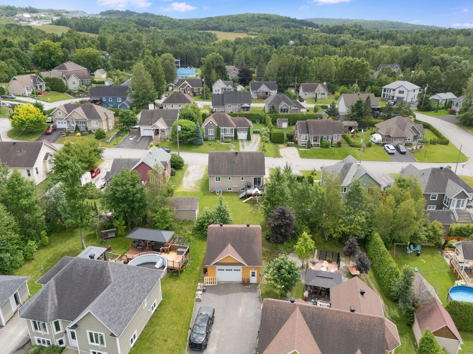 









3430

 - 3432


Rue Générations

,
Sherbrooke (Brompton/Rock Forest/Saint-Élie/Deauville),




QC
J1N0P9


