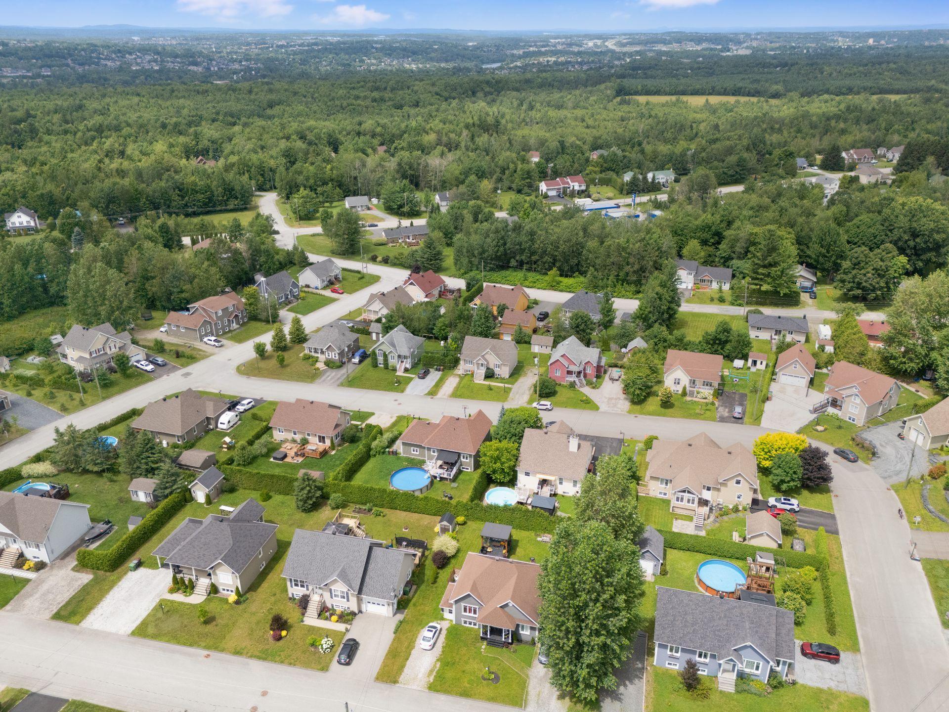 









3430

 - 3432


Rue Générations

,
Sherbrooke (Brompton/Rock Forest/Saint-Élie/Deauville),




QC
J1N0P9

