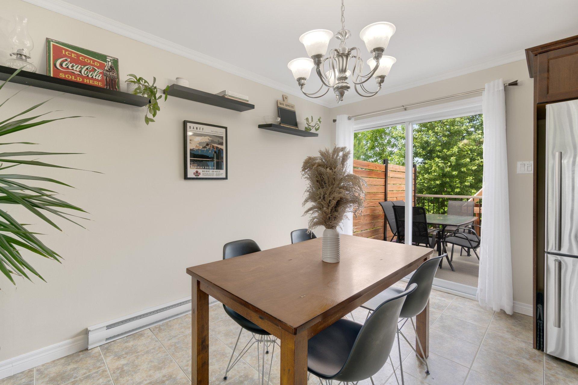 









3430

 - 3432


Rue Générations

,
Sherbrooke (Brompton/Rock Forest/Saint-Élie/Deauville),




QC
J1N0P9

