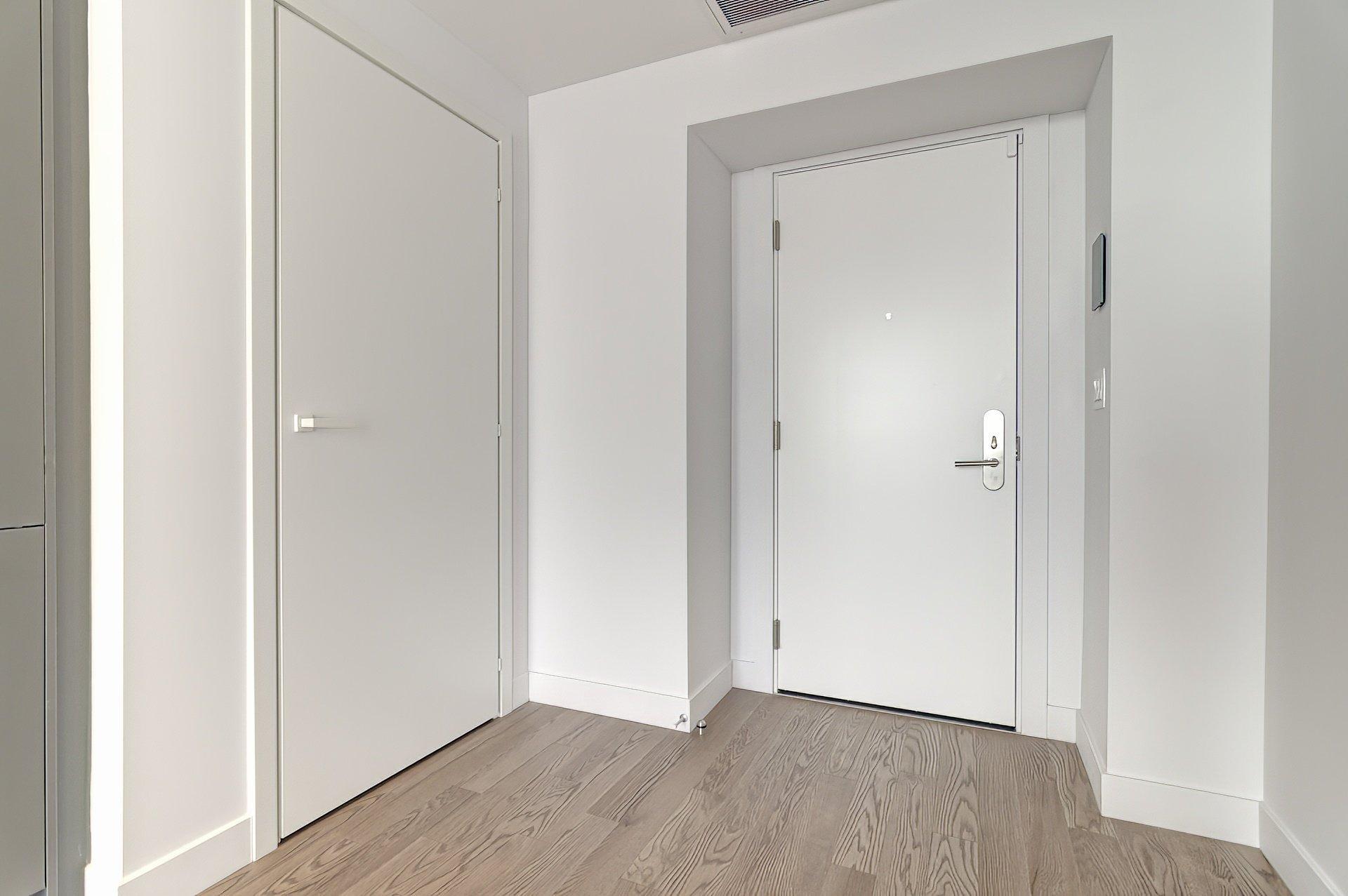 









1205


Rue du Square-Phillips

, 4104,
Montréal (Ville-Marie),




QC
H3B3C9

