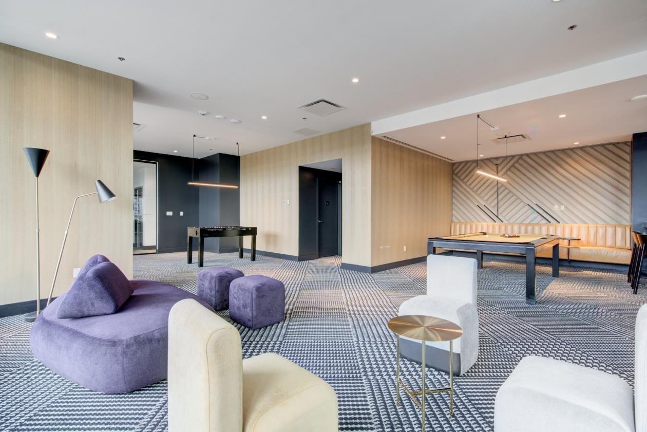 









1205


Rue du Square-Phillips

, 4104,
Montréal (Ville-Marie),




QC
H3B3C9

