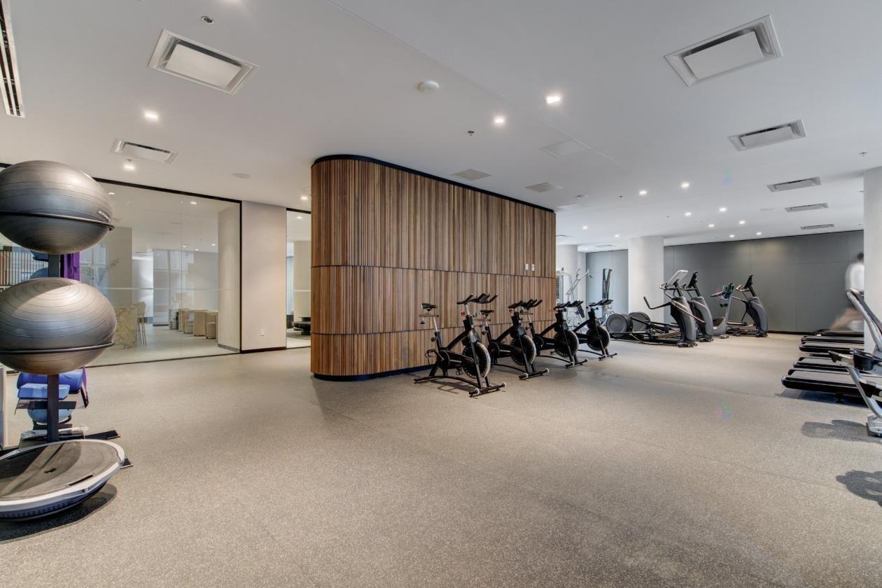 









1205


Rue du Square-Phillips

, 4104,
Montréal (Ville-Marie),




QC
H3B3C9

