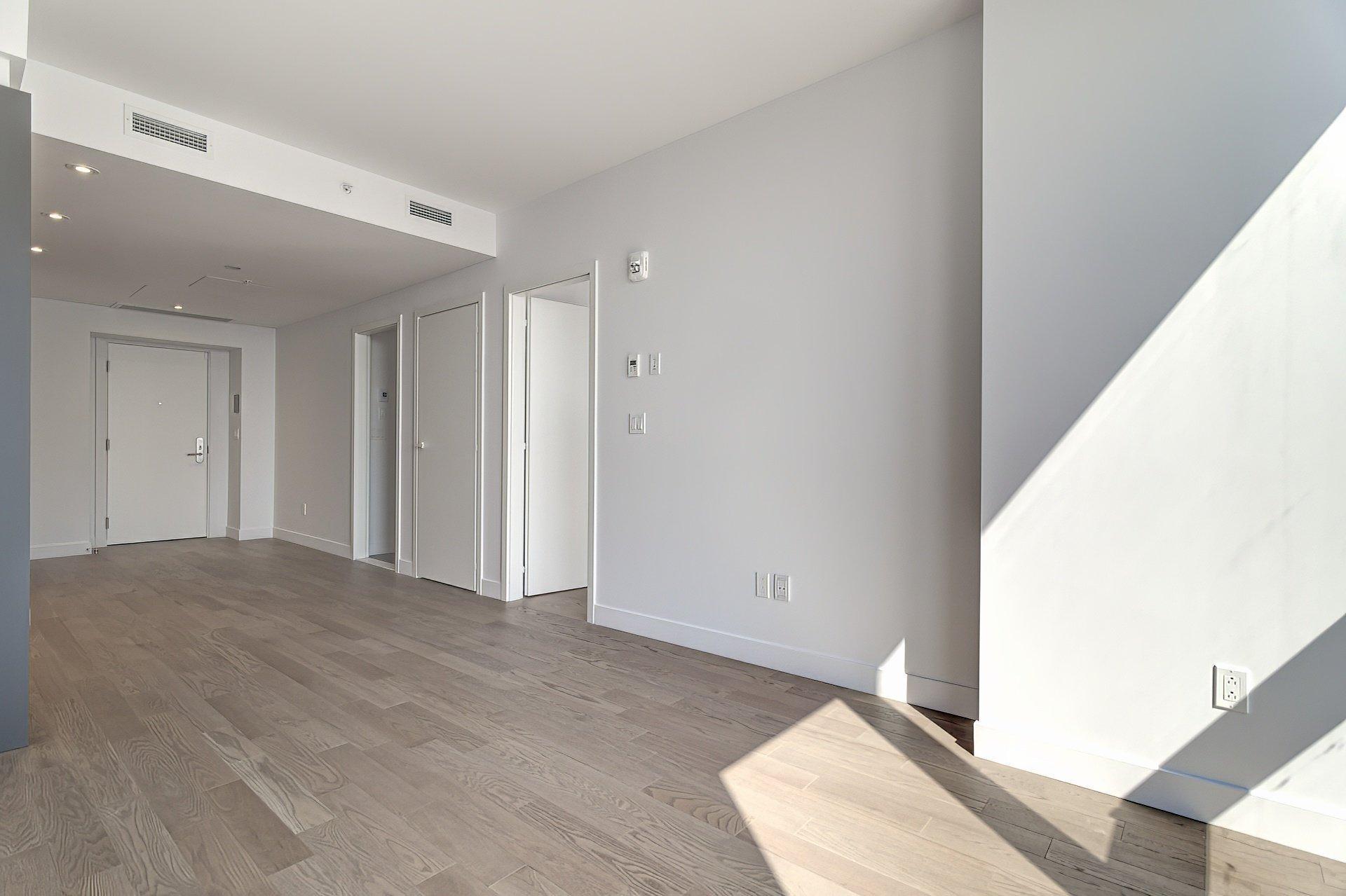 









1205


Rue du Square-Phillips

, 4104,
Montréal (Ville-Marie),




QC
H3B3C9

