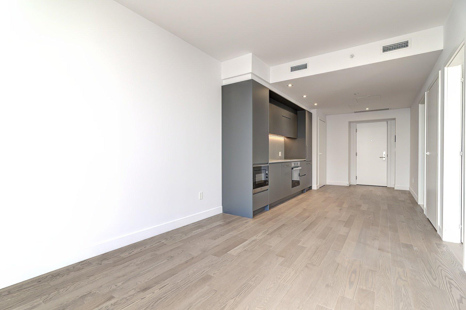 









1205


Rue du Square-Phillips

, 4104,
Montréal (Ville-Marie),




QC
H3B3C9

