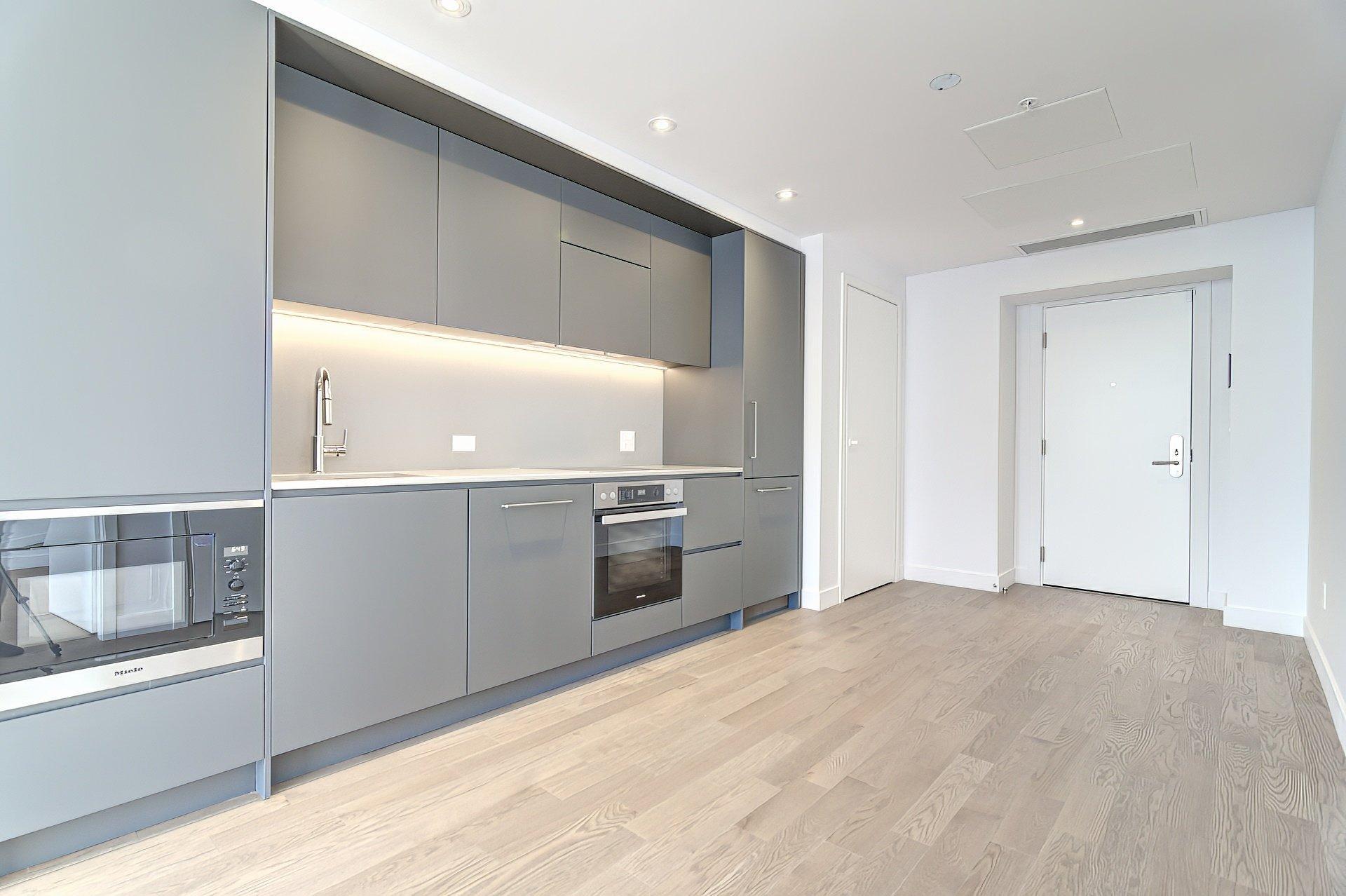 









1205


Rue du Square-Phillips

, 4104,
Montréal (Ville-Marie),




QC
H3B3C9

