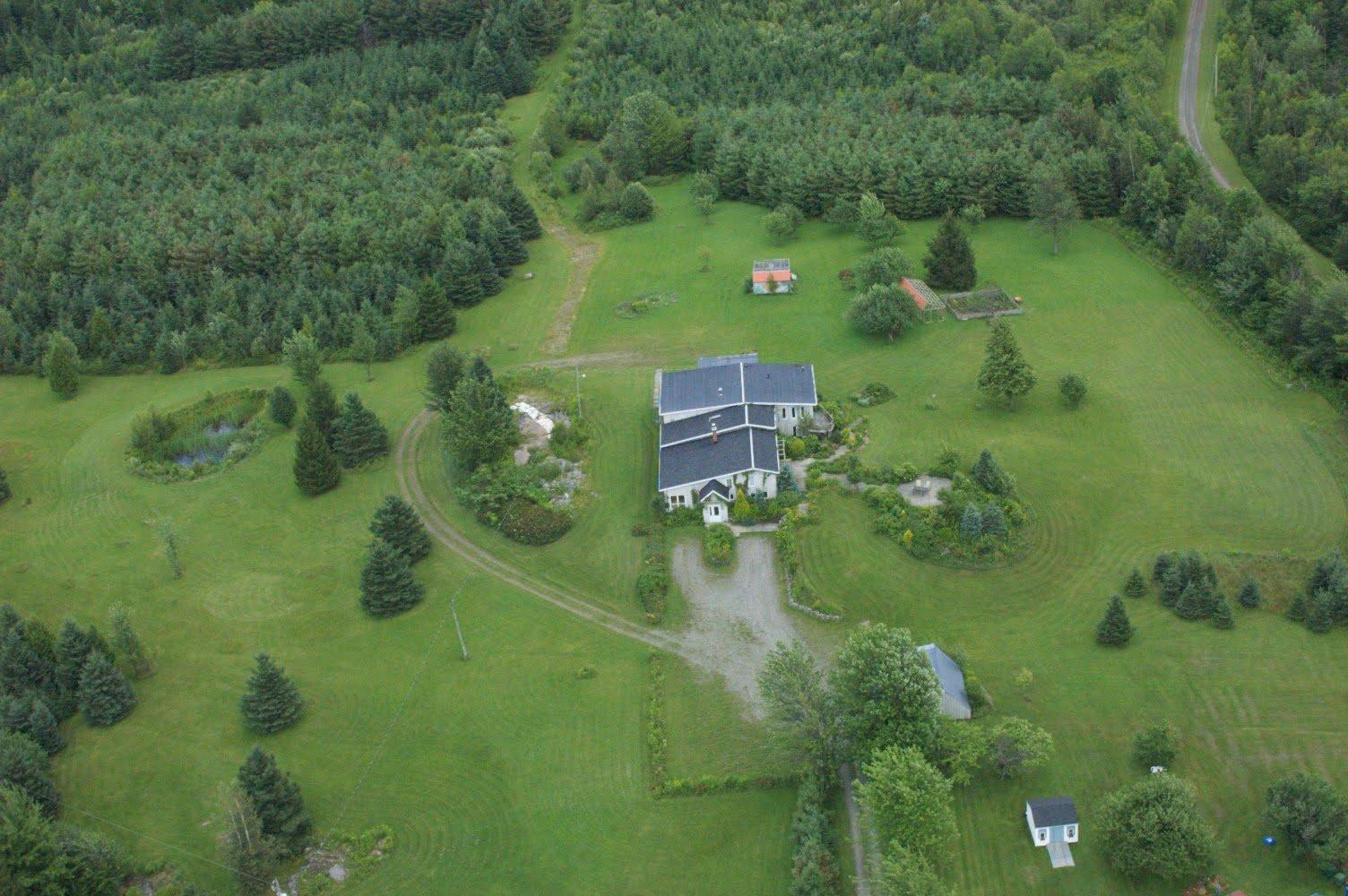 









661


Ch. Bunker

,
Magog,




QC
J1X3W2


