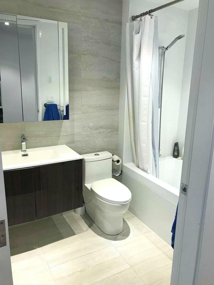 









1188


Av. Union

, 2405,
Montréal (Ville-Marie),




QC
H3B0E5


