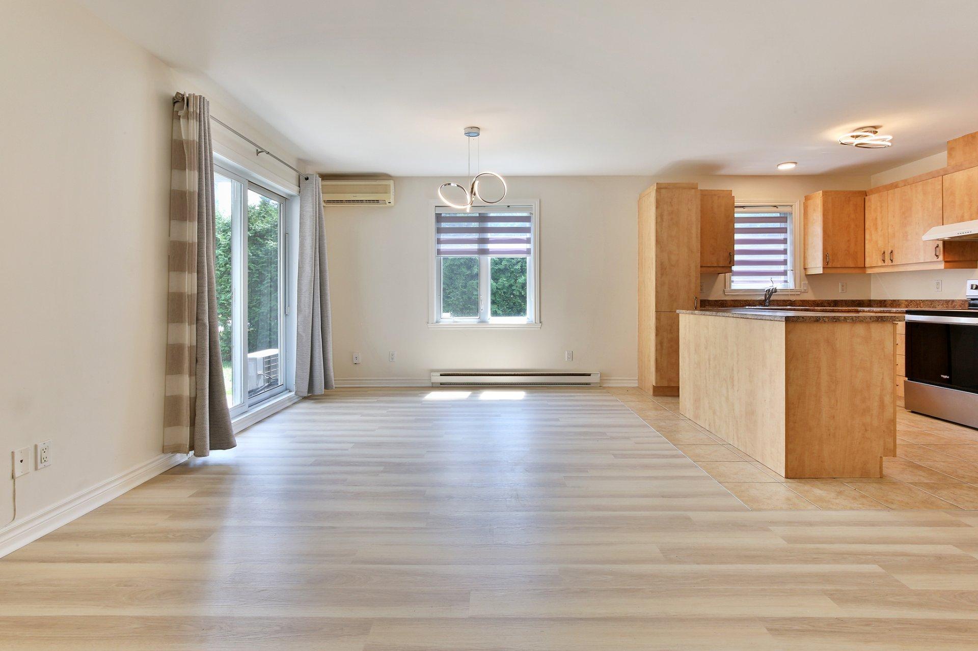 









475


Boul. St-Luc

,
Saint-Jean-sur-Richelieu,




QC
J2W0H3

