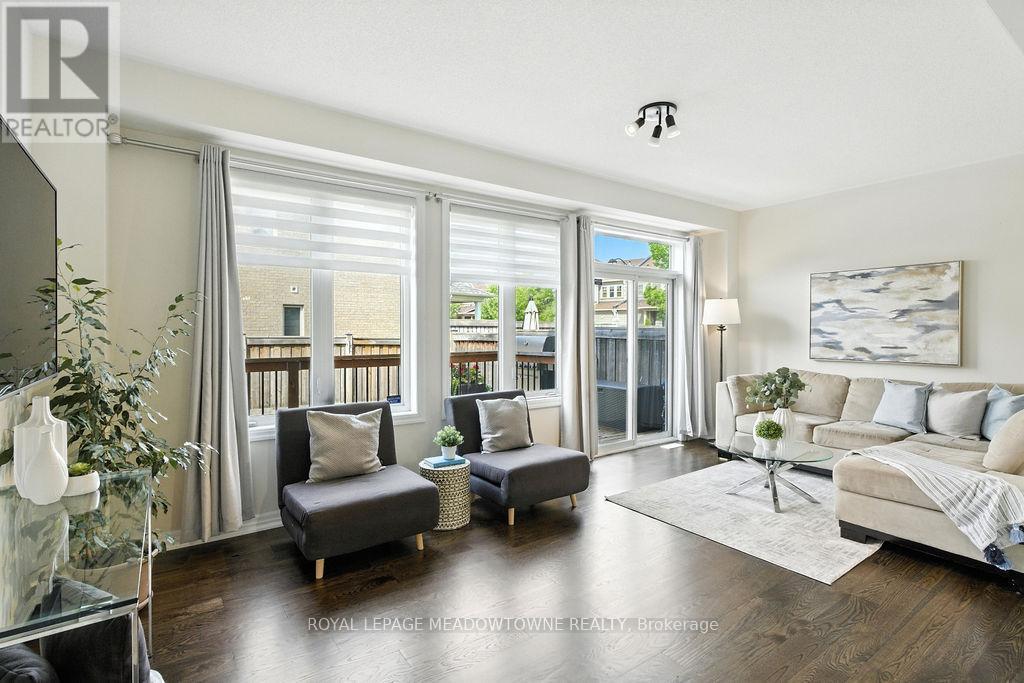 












196 DUNCAN LANE E

,
Milton,




Ontario
L9T8B6

