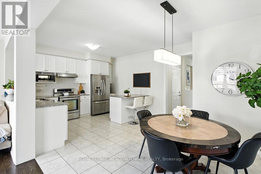 












196 DUNCAN LANE E

,
Milton,




Ontario
L9T8B6

