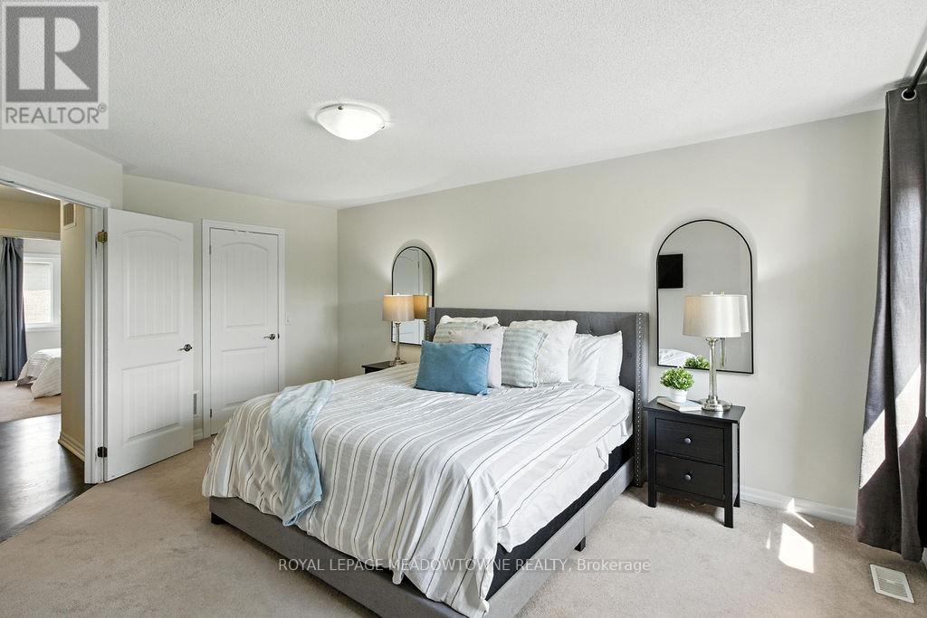 












196 DUNCAN LANE E

,
Milton,




Ontario
L9T8B6

