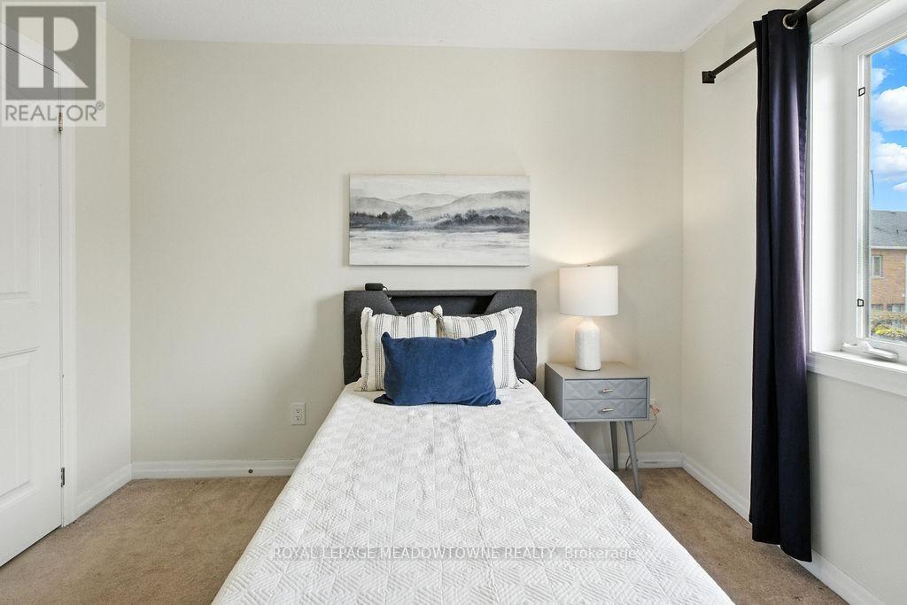 












196 DUNCAN LANE E

,
Milton,




Ontario
L9T8B6

