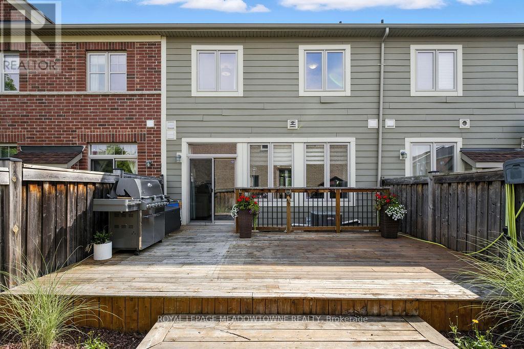 












196 DUNCAN LANE E

,
Milton,




Ontario
L9T8B6

