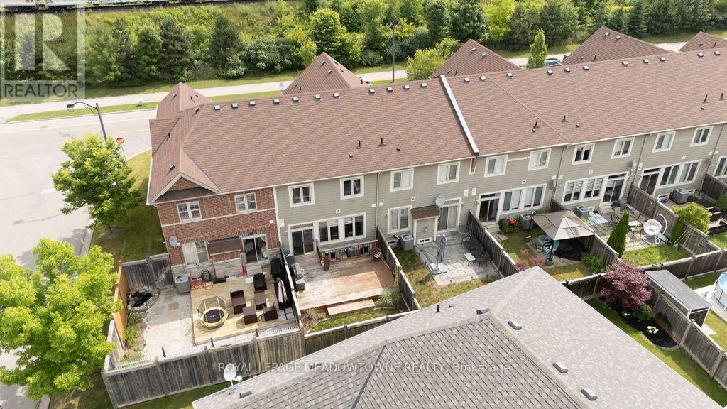 












196 DUNCAN LANE E

,
Milton,




Ontario
L9T8B6

