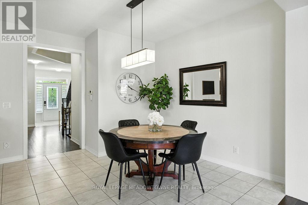 












196 DUNCAN LANE E

,
Milton,




Ontario
L9T8B6

